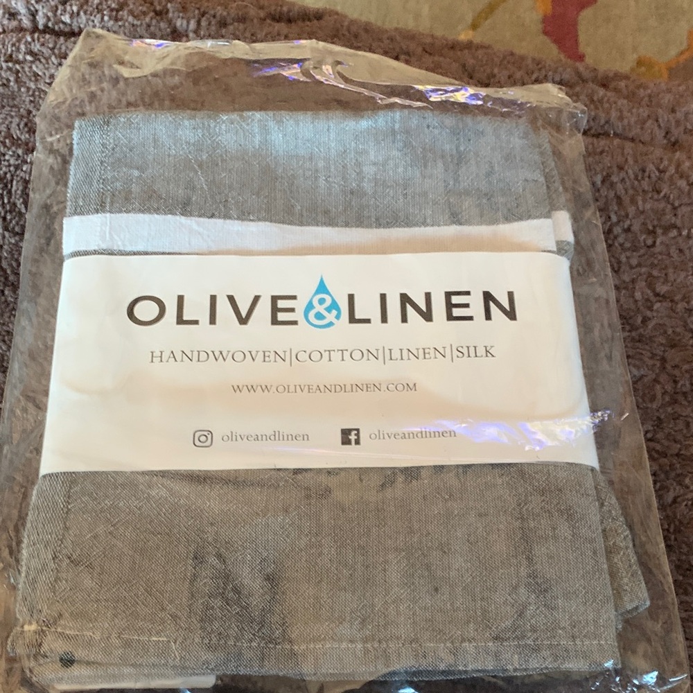 Olive & Linen Kitchen Towel Set. Turkish towels. New in package.